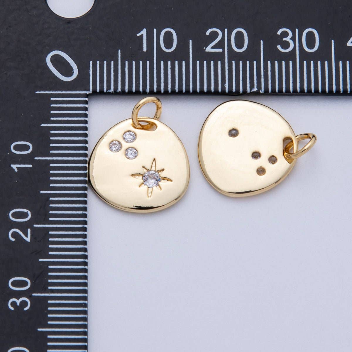 18K Gold Filled 14.3mm Clear CZ Cluster Star Round Charm | Charms-00057